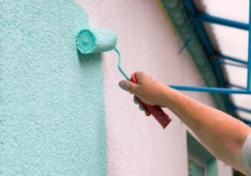 Нанесение фасадной краски на стены многоквартирного дома: как все сделать правильно
